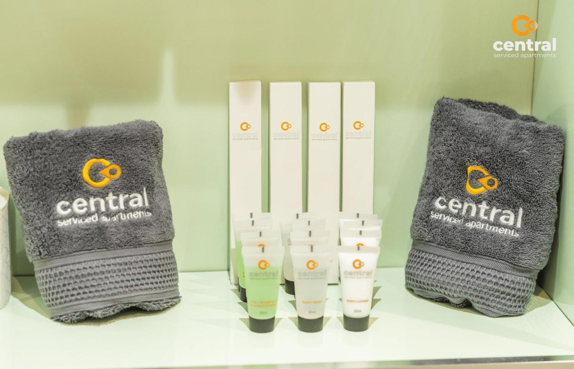 Central Serviced Apartments - 2 Bedroom - Ground Floor - Monthly & Weekly Bookings Welcome - Free Street Parking - 2 Double Beds - Wifi - Smart Tvs In Rooms - Fully Equipped - Heating 24-7 - Contractor & Short Stay Favourite Dundee Extérieur photo