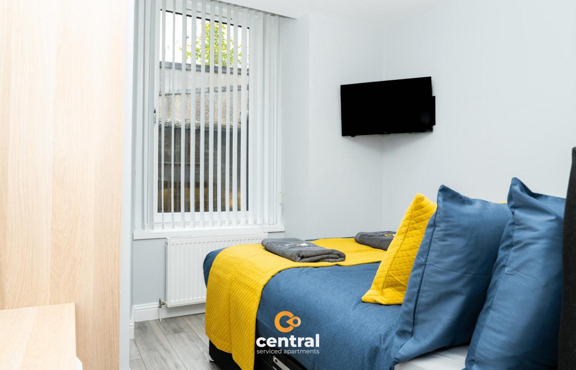 Central Serviced Apartments - 2 Bedroom - Ground Floor - Monthly & Weekly Bookings Welcome - Free Street Parking - 2 Double Beds - Wifi - Smart Tvs In Rooms - Fully Equipped - Heating 24-7 - Contractor & Short Stay Favourite Dundee Extérieur photo