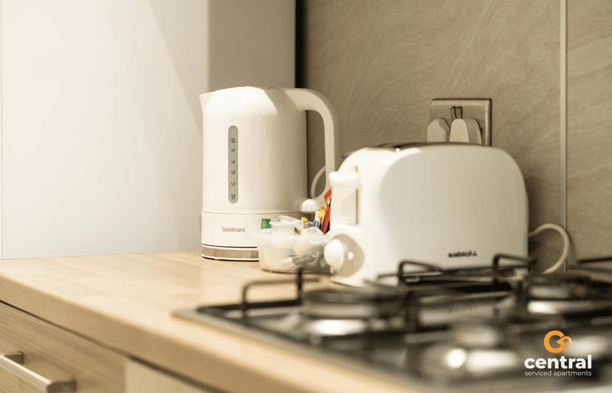 Central Serviced Apartments - 2 Bedroom - Ground Floor - Monthly & Weekly Bookings Welcome - Free Street Parking - 2 Double Beds - Wifi - Smart Tvs In Rooms - Fully Equipped - Heating 24-7 - Contractor & Short Stay Favourite Dundee Extérieur photo